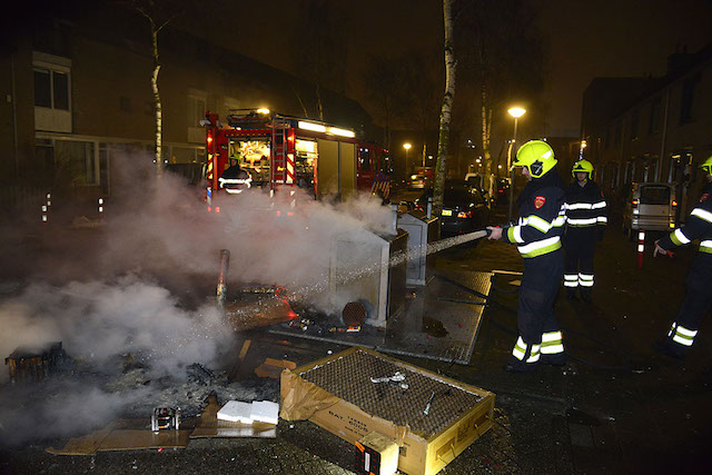 2017/8/20170101-04u03 GB 002 Containerbrand Trijn Hullemanlaan.jpg